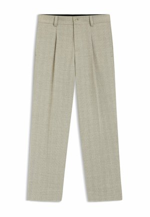 Pantaloni beige su misura con passanti per cintura, pieghe anteriori, chiusura con bottone e zip, realizzati in tessuto leggero e strutturato.