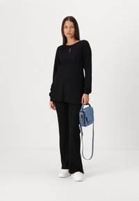 ONLY MATERNITY OLMHALLE - Hlače - black