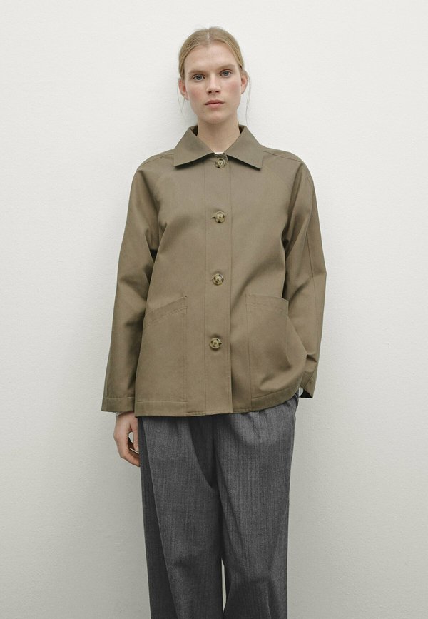 POCKETS - Light jacket