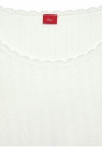 White top with a scalloped neckline, ribbed texture, and a small red s.Oliver label. Soft fabric, minimalistic design with no patterns.