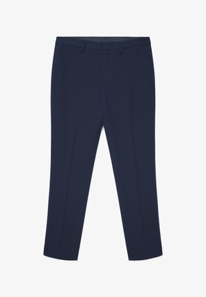 Pantaloni eleganti sartoriali blu navy con tasche laterali, passanti per cintura e piega frontale, distesi su uno sfondo bianco.