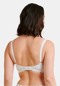 Sans Complexe ARUM PRIMA CLASSIQUE ARMATURES - Soutien-gorge à armatures - white