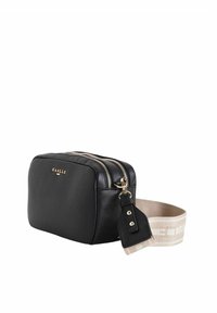 Borsa rettangolare nera in pelle texture, con doppi zip e tracolla removibile a motivo beige con accenti dorati.