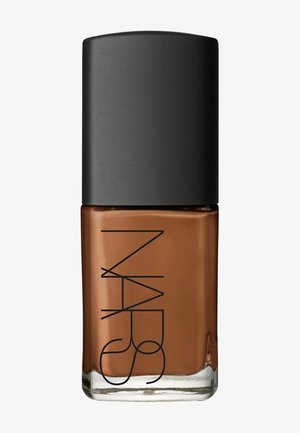 NARS SHEER GLOW FOUNDATION - Fond de teint - nambia