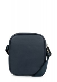 Borsa a tracolla in pelle blu navy di forma quadrata, con texture liscia, chiusura con zip e tracolla regolabile. Dettagli di cucitura robusti.