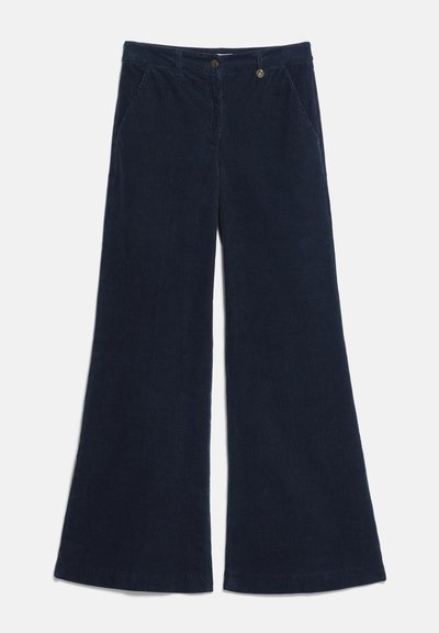 Pantalon large en velours côtelé bleu marine avec poches avant, passants de ceinture et fermeture à boutons.