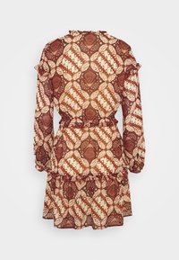 Braun gemustertes Kleid mit langen Ärmeln, gerafften Bündchen und einem Bindegürtel in der Taille. Verfügt über einen mehrlagigen Rock und filigrane Blumenmuster.