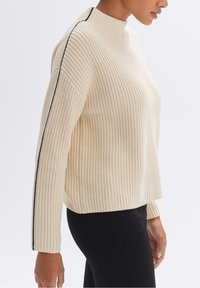 OPUS Sweter