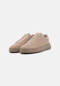 Calvin Klein Jeans CHUNKY CUPSOLE - Tossud - triple savannah tan