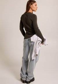 America Today RELAXED FIT - Vaqueros a campana - pure vintage