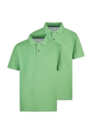 Zwei schlichte, hellgrüne Poloshirts mit kurzen Ärmeln, Kragen, einer Brusttasche auf der linken Seite und Knopfleiste.