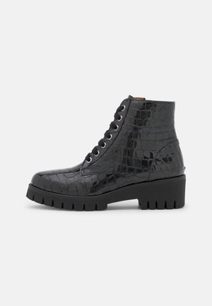 Botki na platformie - tavir black