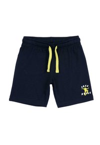Shorts in cotone blu navy con vita elastica e cordoncino giallo. Presentano una grafica bianca e gialla con la scritta "FREE STYLE" di lato.