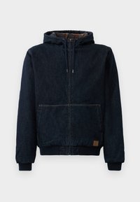 Temno denim jakna s kapuco na zadrgo, elastičnimi manšetami in robom. Dva sprednja žepa in usnjena oznaka na spodnjem levem delu. Teksturirana površina.