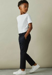 Reiss REISS EASTBURY SLIM FIT TAPERED CHINOS - Chinos tipa bikses - navy