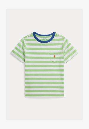 Kinder-T-Shirt mit kurzen Ärmeln mit grünen und weißen horizontalen Streifen, blauem Kragen, Brusttasche und kleinem orangefarbenem gesticktem Logo.