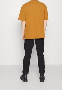 Pegador T-paita - light brown