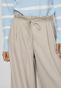 VILA HIGH WAIST - Stoffhose - feather gray