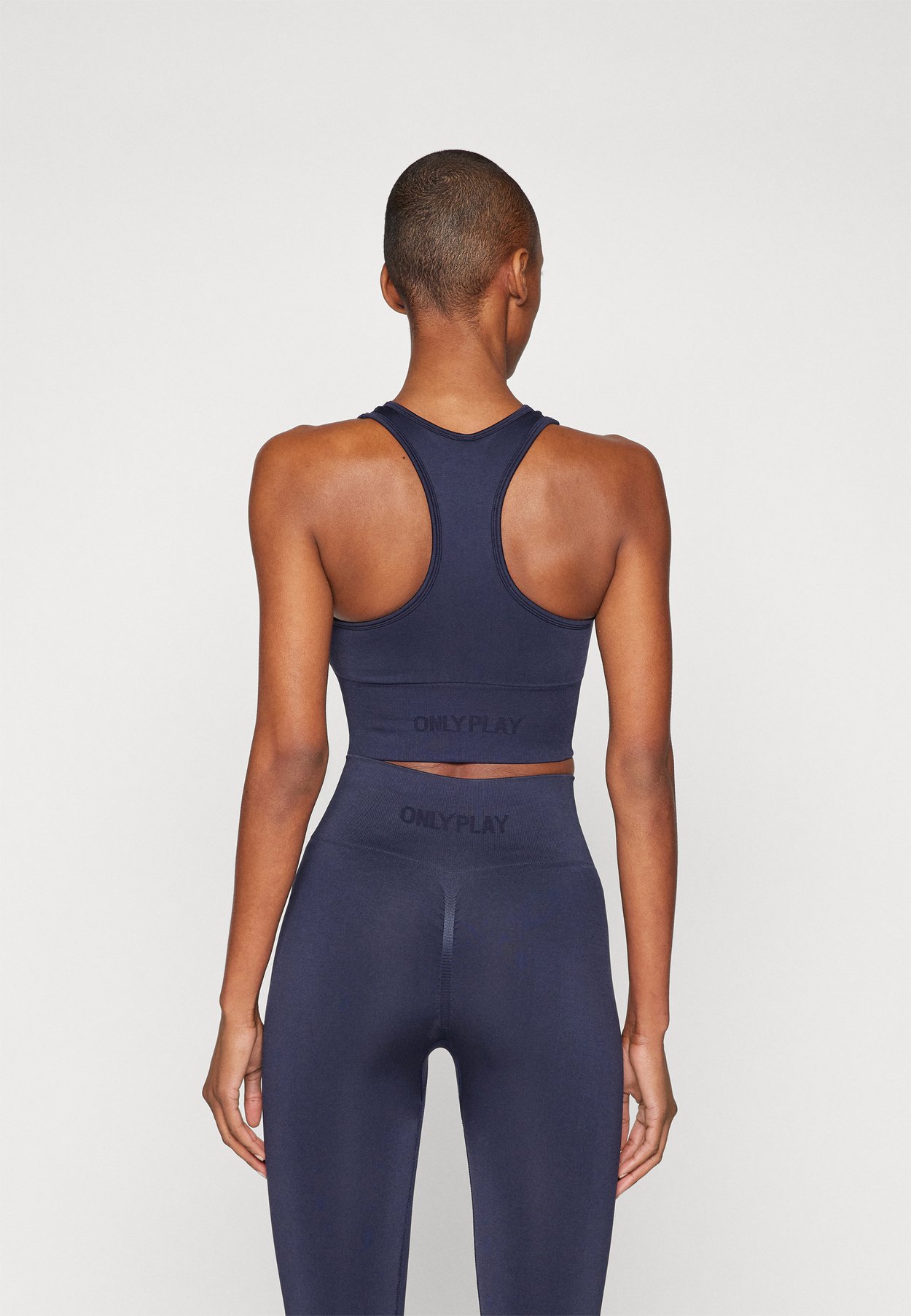 ONPDAISY-2-DEFY SEAM LONG BRA