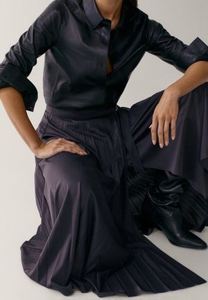 Massimo Dutti, Pleated skirt - dark blue