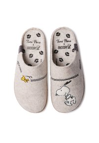 Sive čarape od filca s crnim Snoopy i žutim Woodstock dizajnom, s podstavljenom unutarnjom podlogom i teksturiranim potplatom. Unutarnja obloga ima otiske šapa.