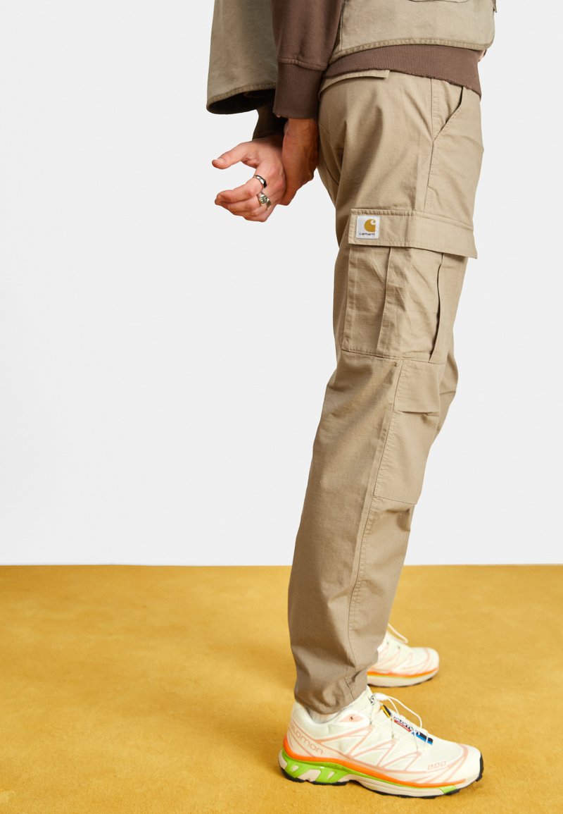 Carhartt WIP - AVIATION PANT - Pantalones cargo - khaki, Ampliar