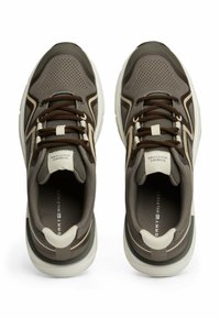 Tommy Hilfiger RUNNER - Sneakers basse - shady stone