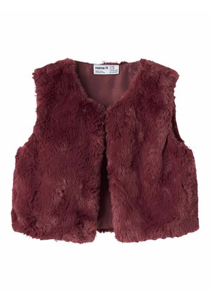 Gilet sans manches en fausse fourrure bordeaux avec une texture douce et un col rond, présenté à plat sur fond blanc.
