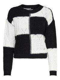 Pulover tricotat cu un design în carouri alb-negru, având modele texturate și guler rotund, cu manșete și tiv ribatate.