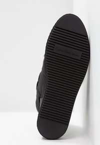 Calvin Klein Boots à talons - black