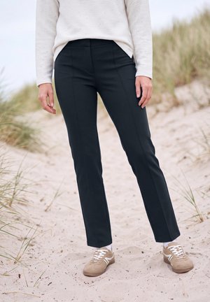 Cecil, HIGH-WAISTED SLIM-FIT BOOTCUT PANTS - Pantalon classique - urban dark blue
