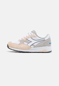 Não selecionado, white/vapor blue