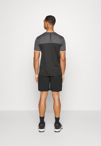 Endless SHORT ACE - Spordišortsid - black