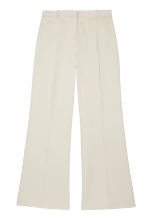 Beige wijde broek met ceintuurlussen en achterzakken met overslag, voorzien van een nette vouw langs elke pijp.