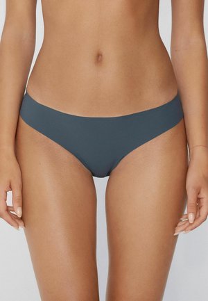 Grauer Bikini-Unterteil mit glatter Textur, niedrigem Schnitt und breitem Bund. Nahtlose Kanten erhöhen den Komfort und die Passform.