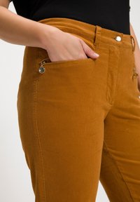 Ulla Popken Broek - orange