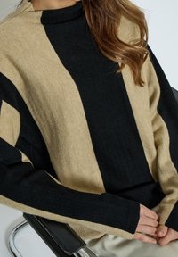 Minus Jersey de punto - black