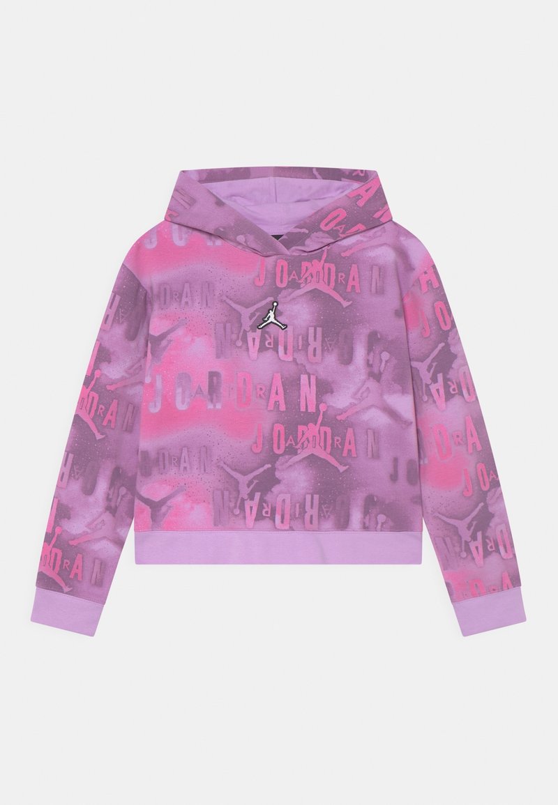 Sweat à capuche violet et rose avec un motif intégral composé du texte "Jordan" et du logo Jumpman, arborant un emblème Jumpman blanc central sur la poitrine.