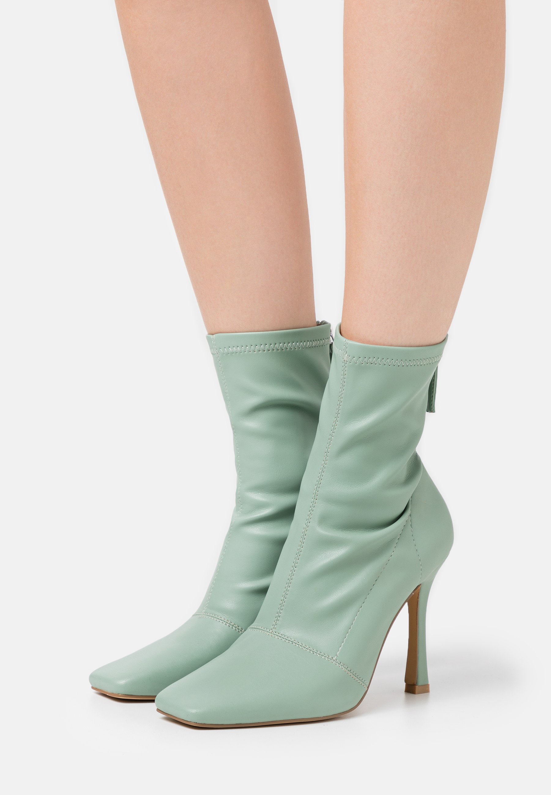 SQUARE MID STIELLETOE BOOTS Enkellaarsjes met hoge hak mint SQUARE MID STIELLETOE BOOTS Enkellaarsjes met hoge hak mint