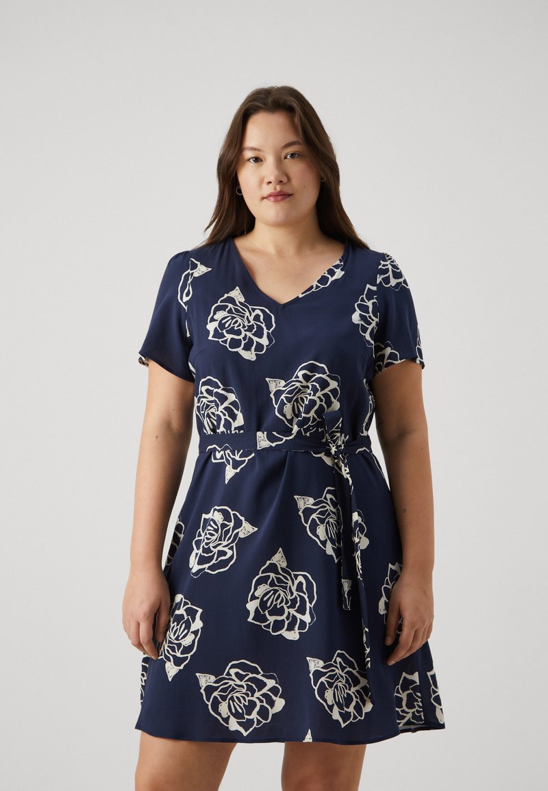 Vero Moda Curve VMCEASY DRESS - Robe de jour - darkblue