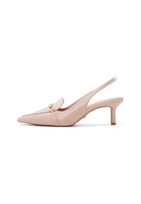 Chaussure à talon aiguille en cuir verni rose clair brillant, avec un bout pointu, une petite bride décorative et un talon fin.