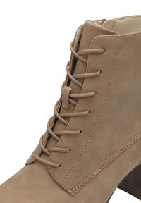 Tamaris Bottines à lacets - taupe