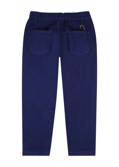 Granatowe bawełniane spodnie z elastycznym pasem, dwiema tylnymi kieszeniami oraz zakrzywionym akcentem kieszeni po prawej stronie.