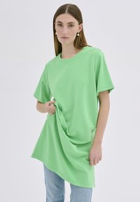 My Essential Wardrobe - ELLEMW - Jerseykleid - irish green Thumbnail-Bild 1