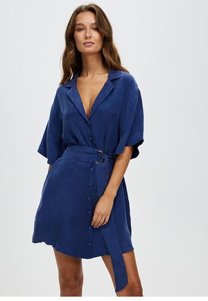Robe Avec Col Breton Bleu Wl167228 230 main image 0