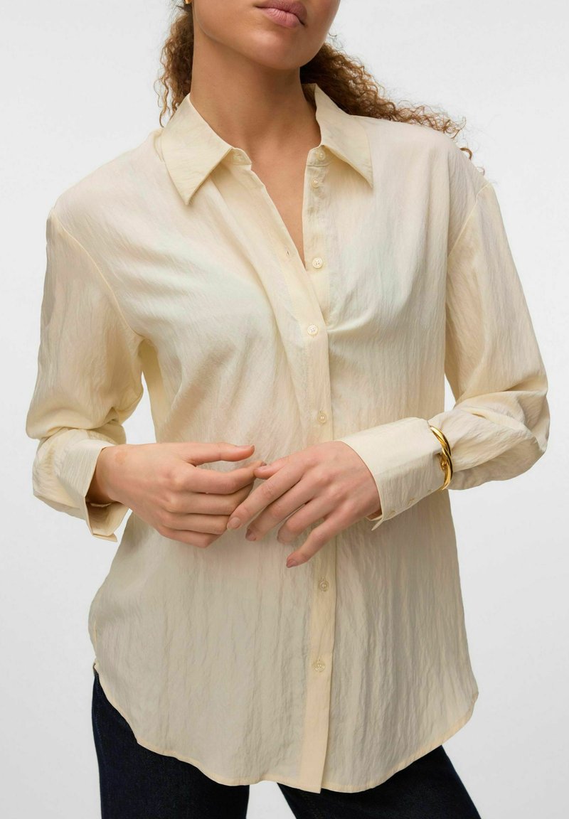 Vero Moda AWPAYTON - Skjortebluser - bone white