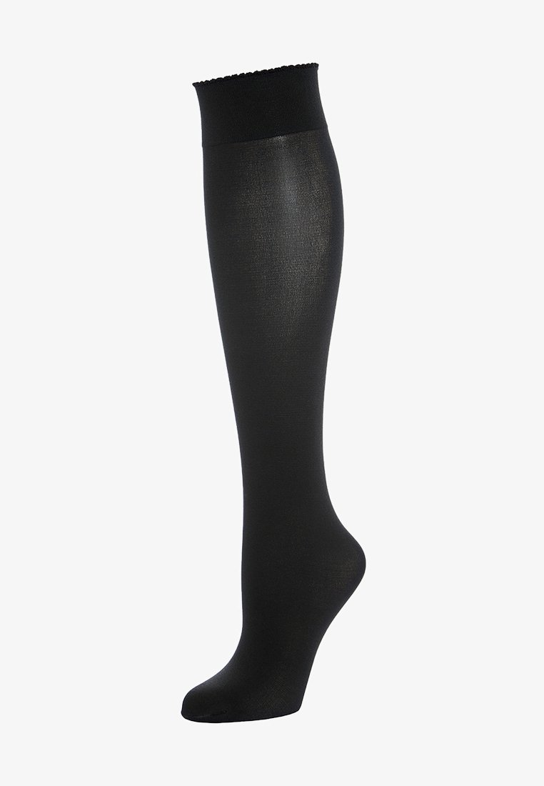 Calza nera fino al ginocchio con un delicato bordo a scallop, texture liscia e forma aderente progettata per comfort e supporto.