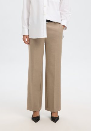 Selected, SLFRITA WIDE - Stoffhose - camel melange