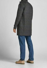 Jack & Jones PREMIUM Cappotto corto - light brown