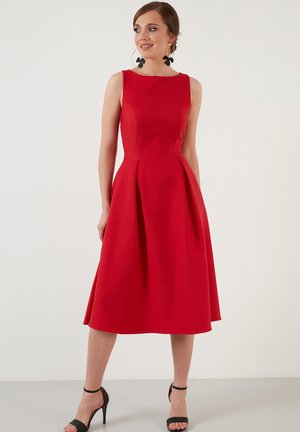 REGULAR FIT - Freizeitkleid - red